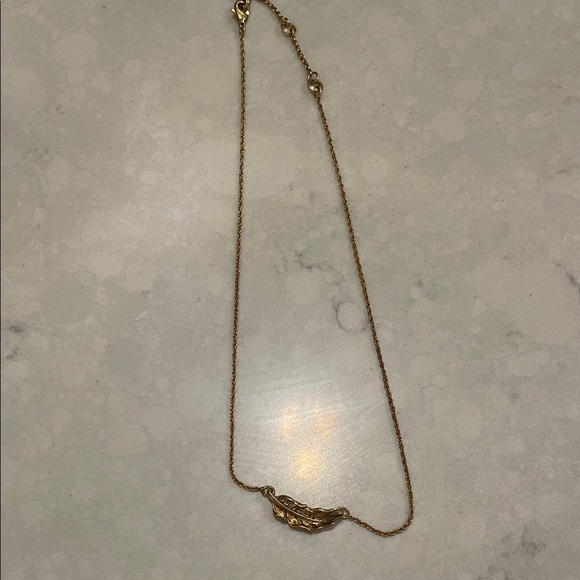 Chloe + Isabel Jewelry - Elegant Gold feather Necklace
